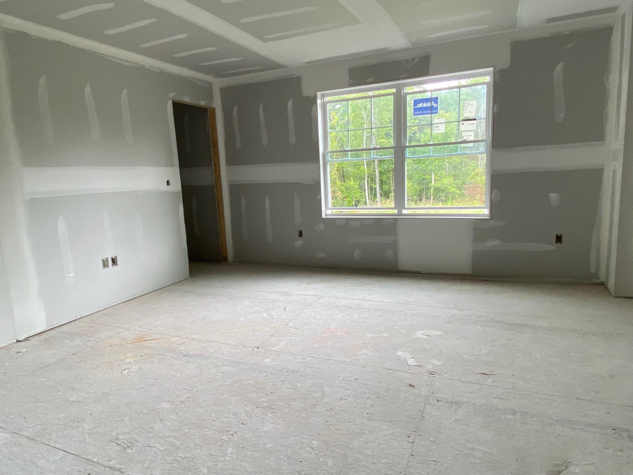 256 Main Street, Unit B Epping, NH 03042 - Photo 9 of 12