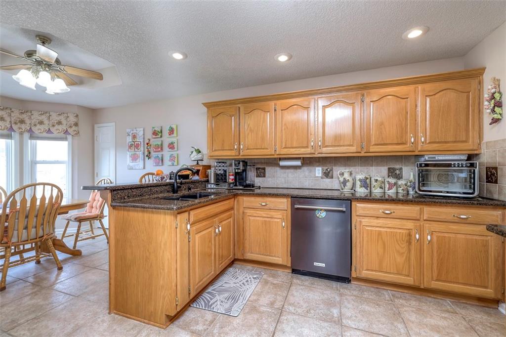 5118 Pelican Point Lee's Summit, MO 64082 - Photo 21 of 71