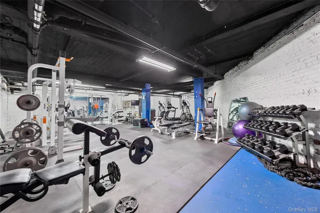 $173,000 | 2190 Boston Road, Unit 2J | Pelham Parkway