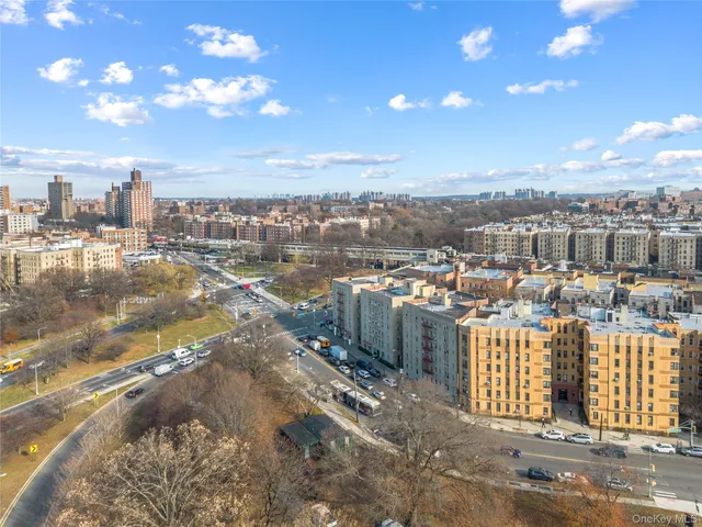 $173,000 | 2190 Boston Road, Unit 2J | Pelham Parkway