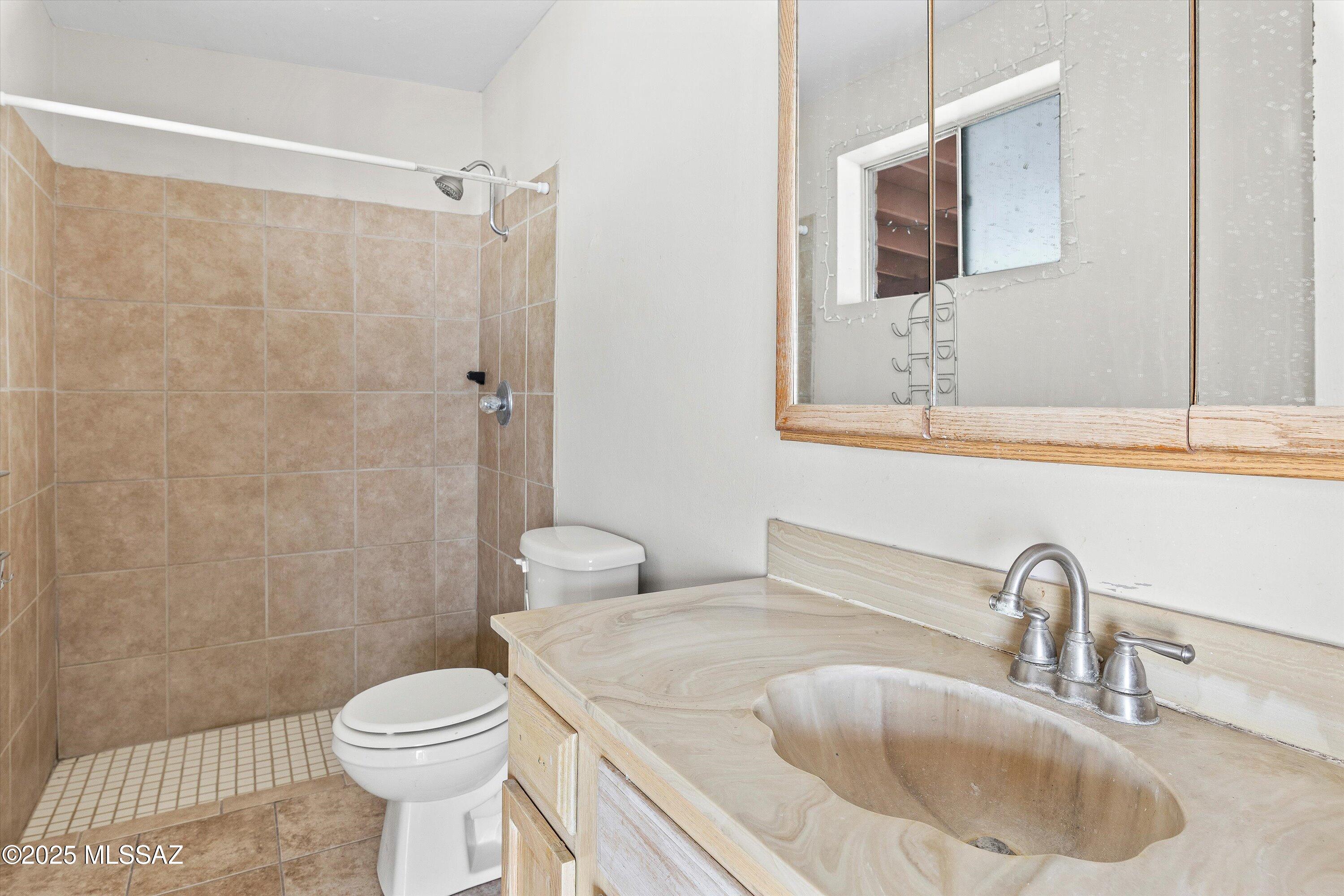 9436 East Stella Road Tucson, AZ 85730 - Photo 5 of 37 Gallery Image 5