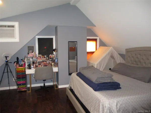 $4,750 | 19 Acorn Road, East Rockaway, NY 11518