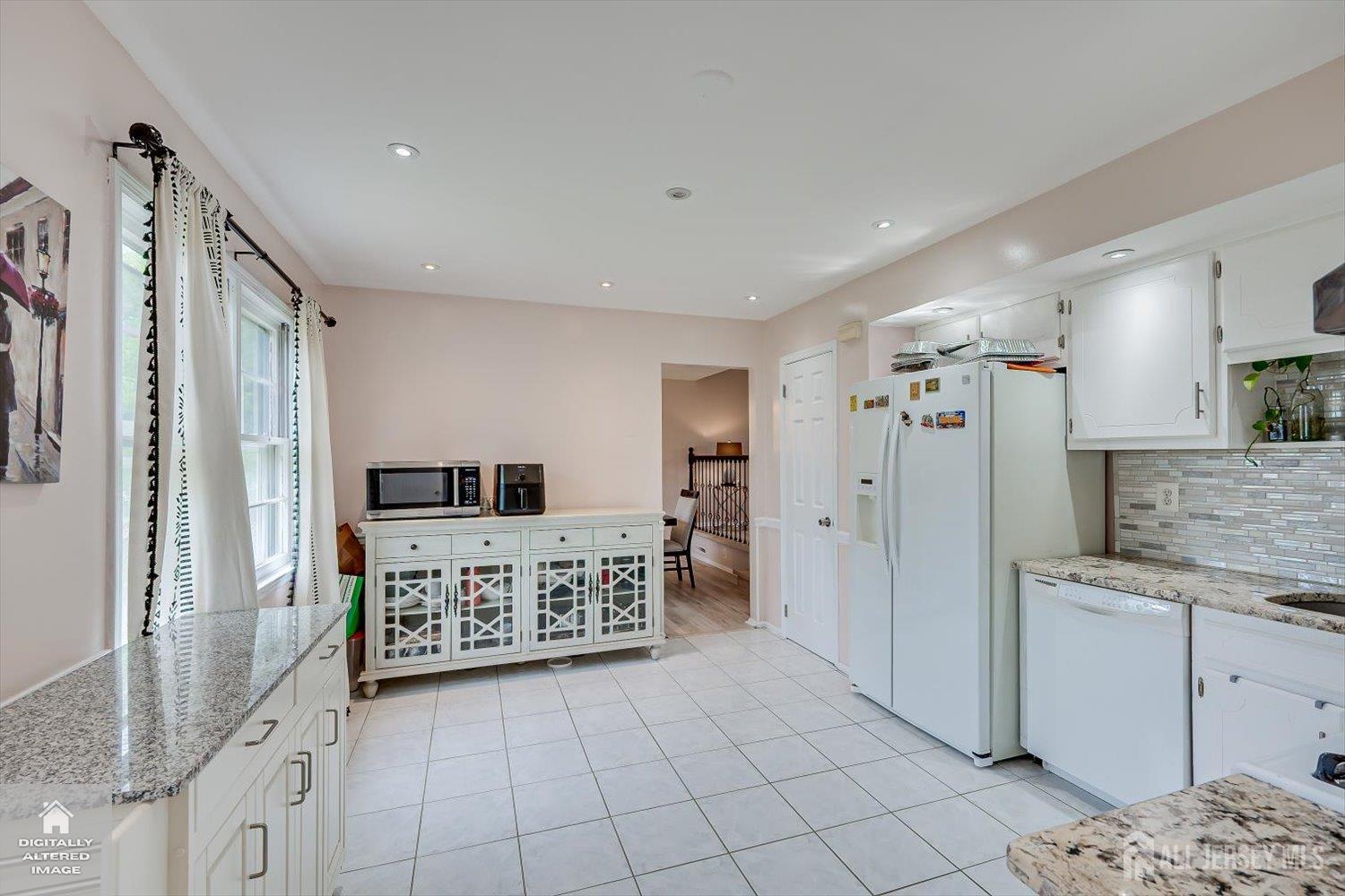 15 Roxy Avenue Edison, NJ 08820 - Photo 17 of 37