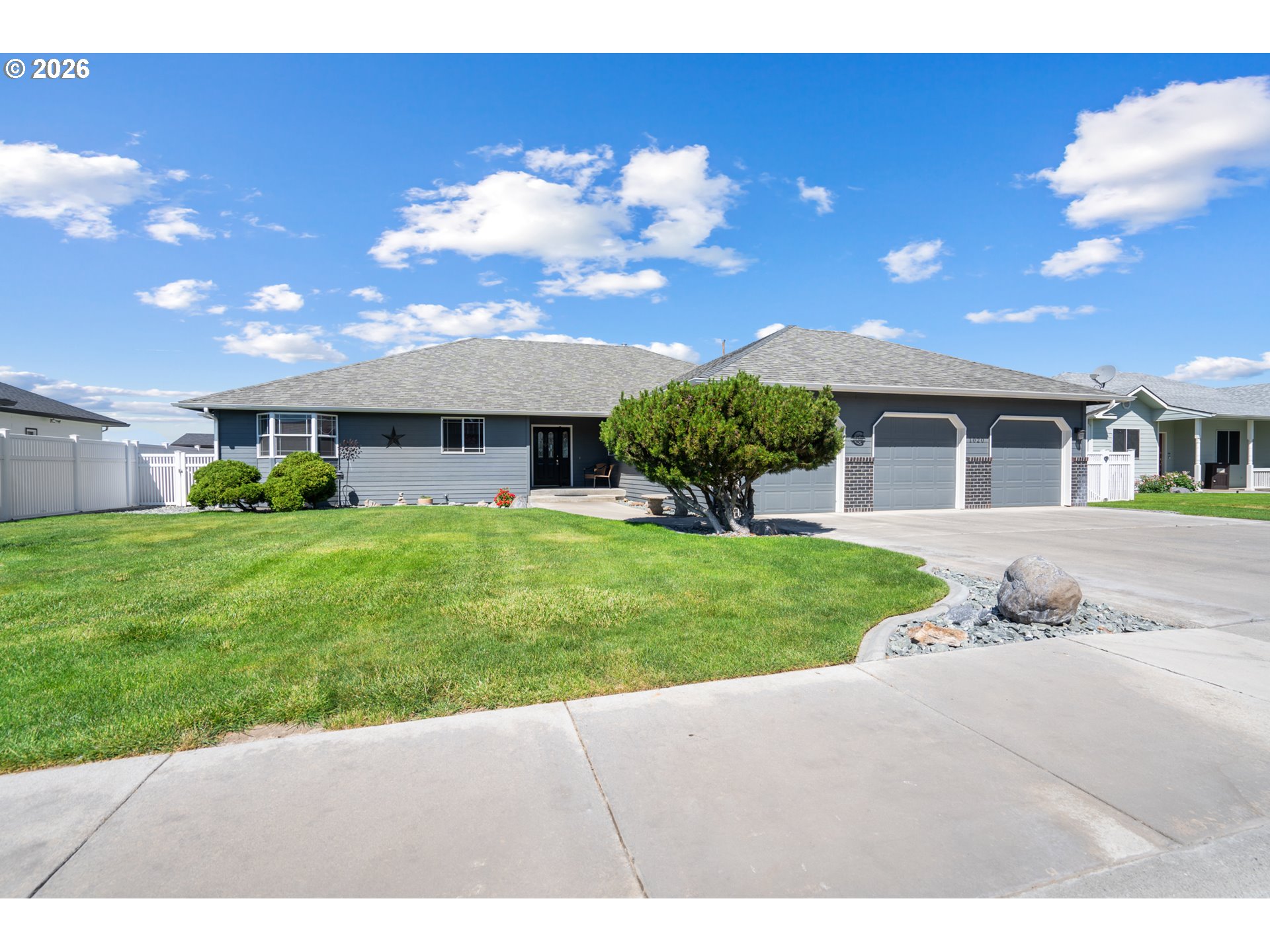 1020 Southwest 19th Court Hermiston, OR 97838 - Photo 1 of 36