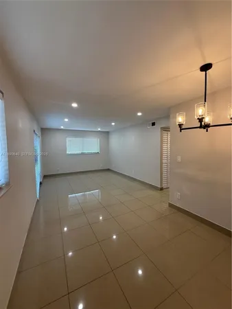 $2,250 | 100 Southeast 5th Avenue, Unit 1, Hallandale Beach, FL 33009