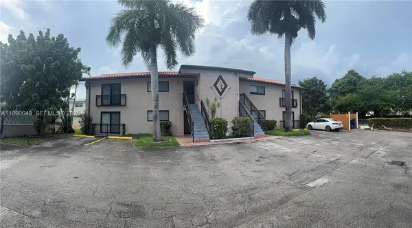 $2,250 | 100 Southeast 5th Avenue, Unit 1, Hallandale Beach, FL 33009