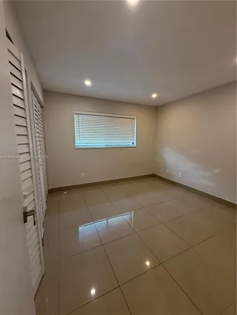 $2,250 | 100 Southeast 5th Avenue, Unit 1, Hallandale Beach, FL 33009