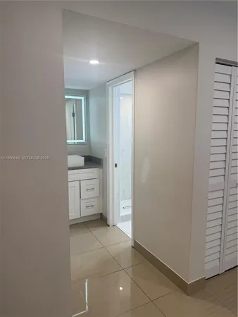 $2,250 | 100 Southeast 5th Avenue, Unit 1, Hallandale Beach, FL 33009