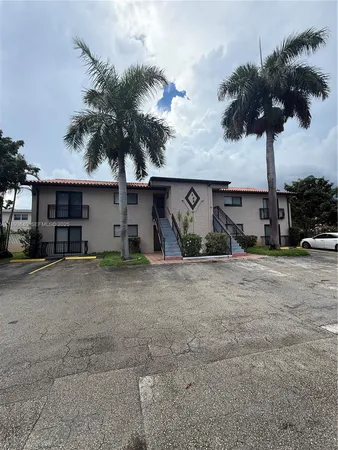 $2,250 | 100 Southeast 5th Avenue, Unit 1, Hallandale Beach, FL 33009
