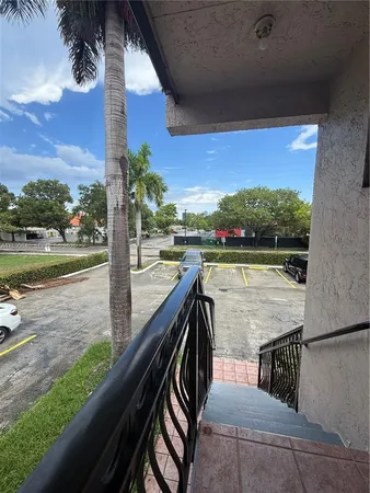 $2,250 | 100 Southeast 5th Avenue, Unit 1, Hallandale Beach, FL 33009
