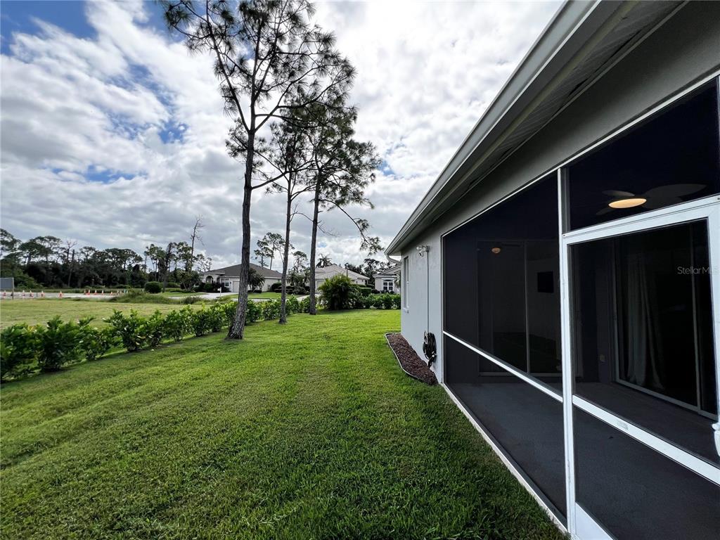 7463 Ridge Road Sarasota, FL 34238 - Photo 26 of 30 a view of outdoor space and yard