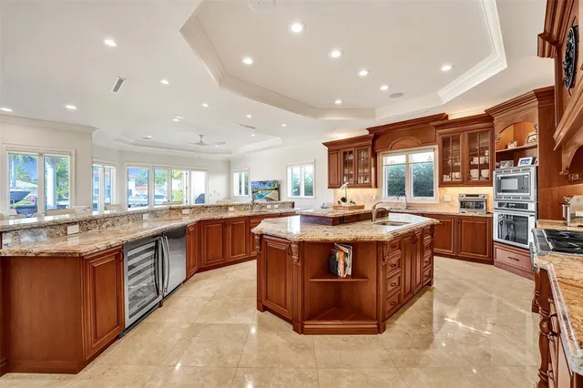 $6,199,000 | 642 Palm Drive, Hallandale Beach, FL 33009