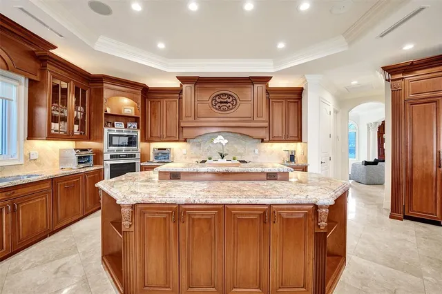 $6,199,000 | 642 Palm Drive, Hallandale Beach, FL 33009