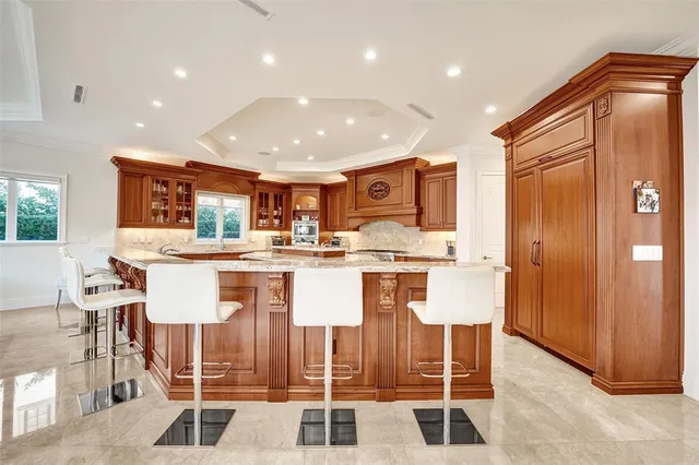 $6,199,000 | 642 Palm Drive, Hallandale Beach, FL 33009