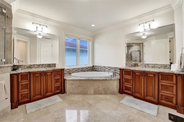 $6,199,000 | 642 Palm Drive, Hallandale Beach, FL 33009
