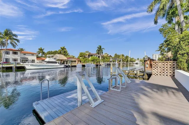 $6,199,000 | 642 Palm Drive, Hallandale Beach, FL 33009