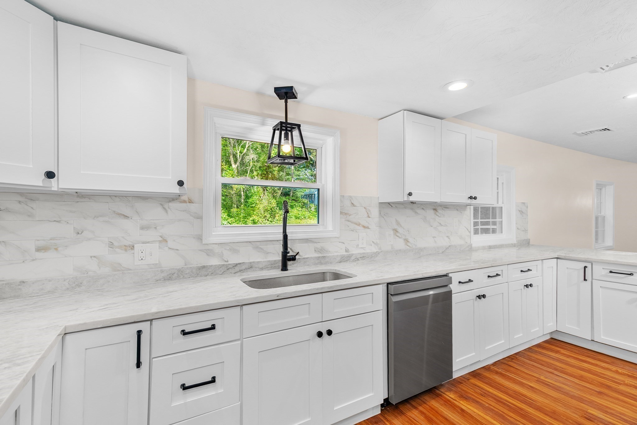 198 Uxbridge Road Sutton, MA 01590 - Photo 8 of 29 Gallery Image 8