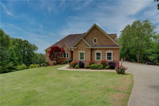 $720,000 | 88 Sequoyah Court, Cedartown, GA 30125