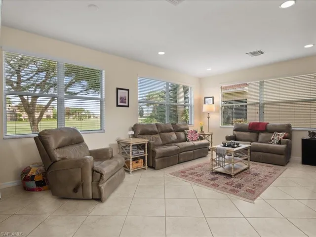 $499,900 | 1646 Birdie Drive, Naples, FL 34120
