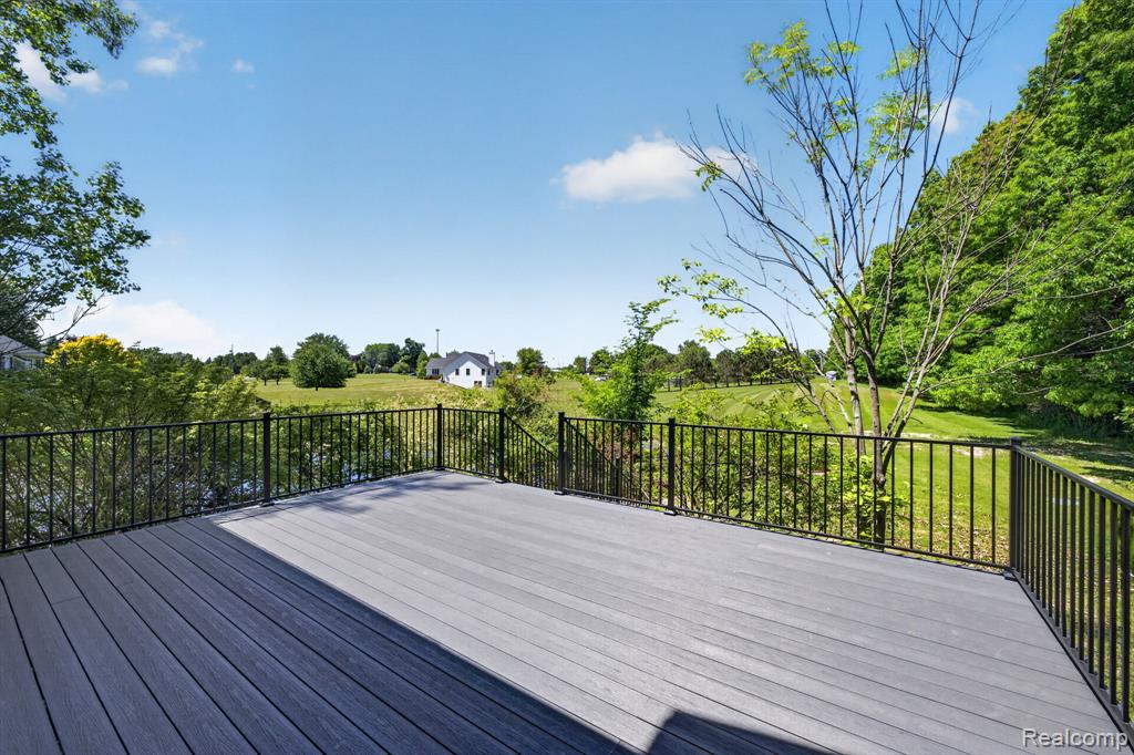 9055 Hegel Road Grand Blanc, MI 48439 - Photo 14 of 62