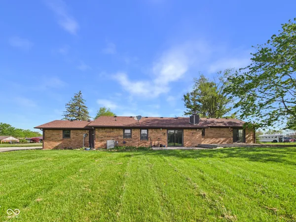 $415,000 | 2951 East Cross Street, Anderson, IN 46012