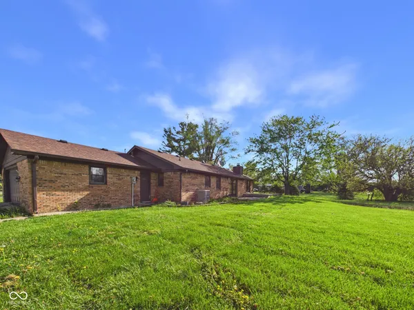 $415,000 | 2951 East Cross Street, Anderson, IN 46012