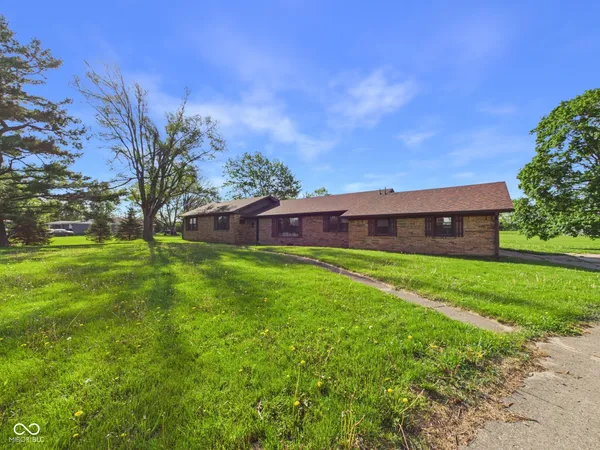 $415,000 | 2951 East Cross Street, Anderson, IN 46012