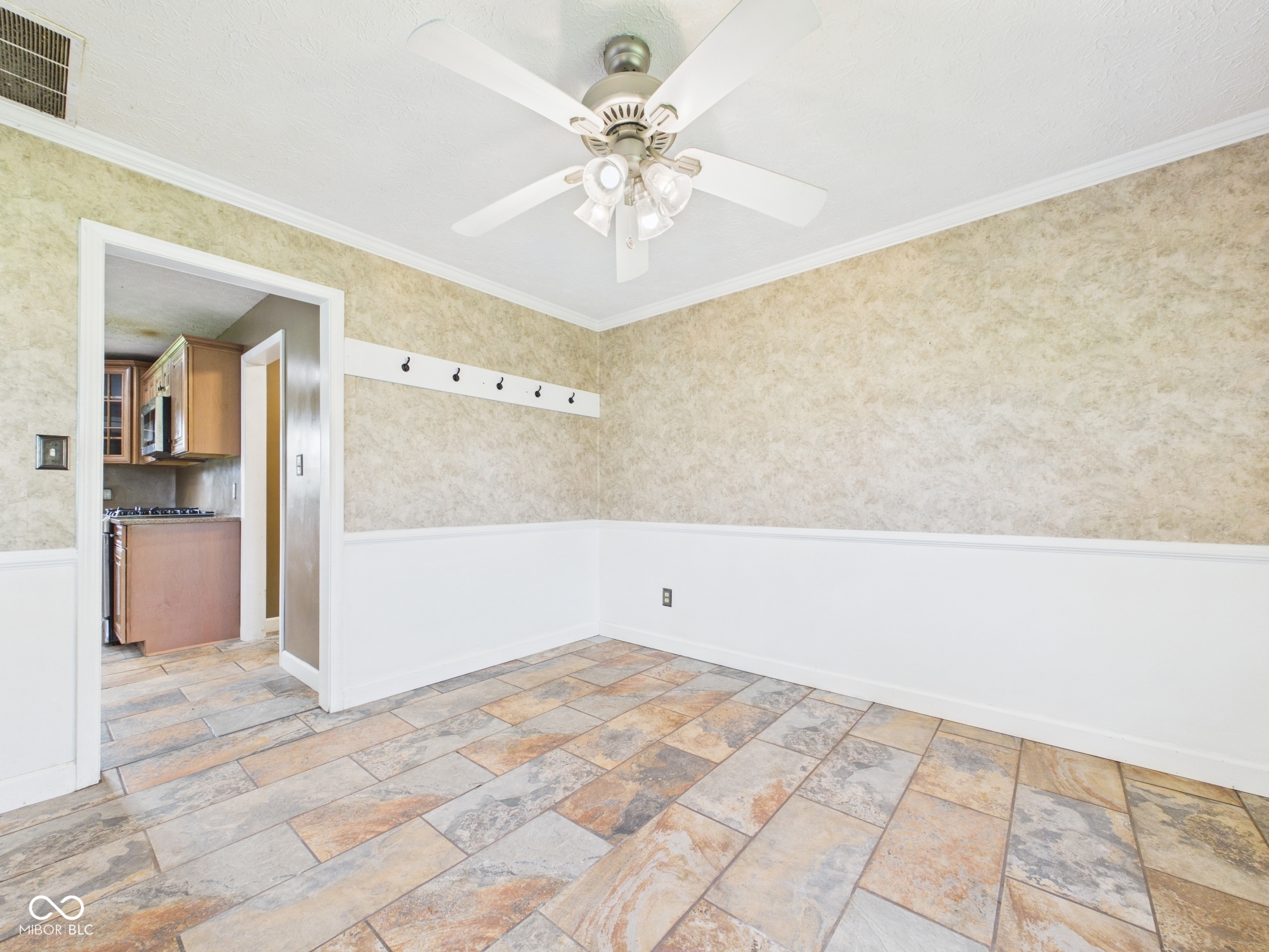 2951 East Cross Street Anderson, IN 46012 - Photo 27 of 61