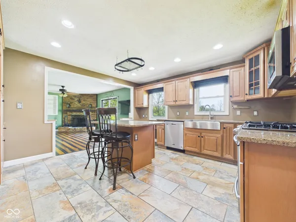 $415,000 | 2951 East Cross Street, Anderson, IN 46012