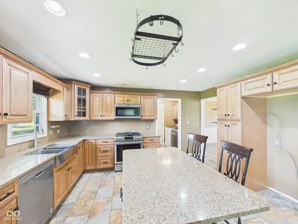 $415,000 | 2951 East Cross Street, Anderson, IN 46012