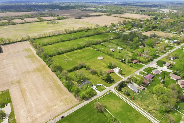 $415,000 | 2951 East Cross Street, Anderson, IN 46012