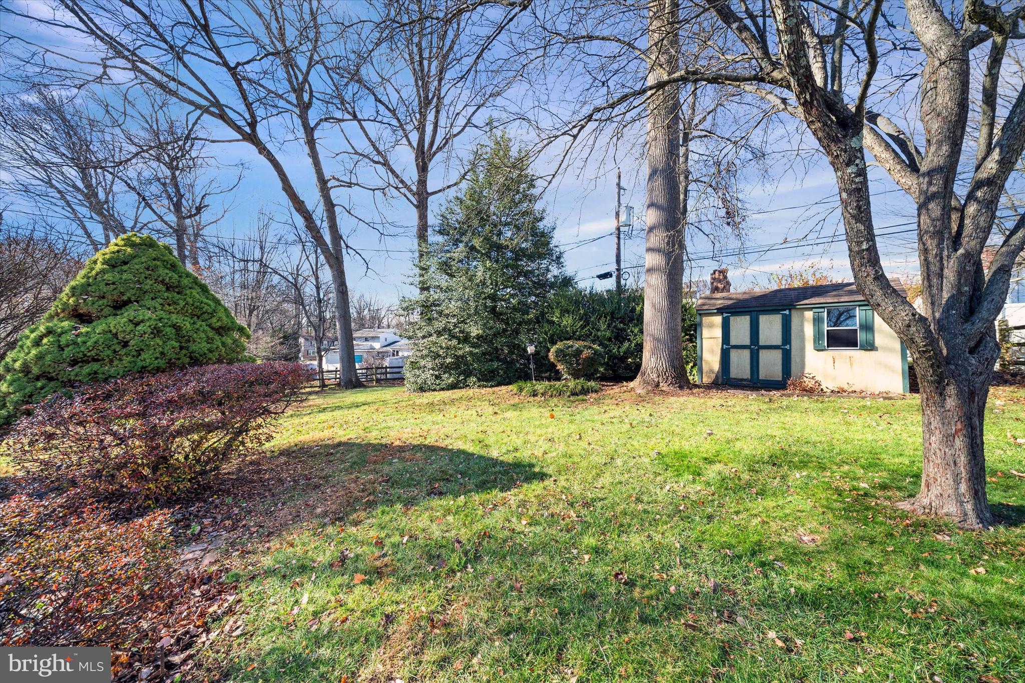 2605 Cayuga Road Wilmington, DE 19810 - Photo 49 of 53 a view of a house with backyard and tree