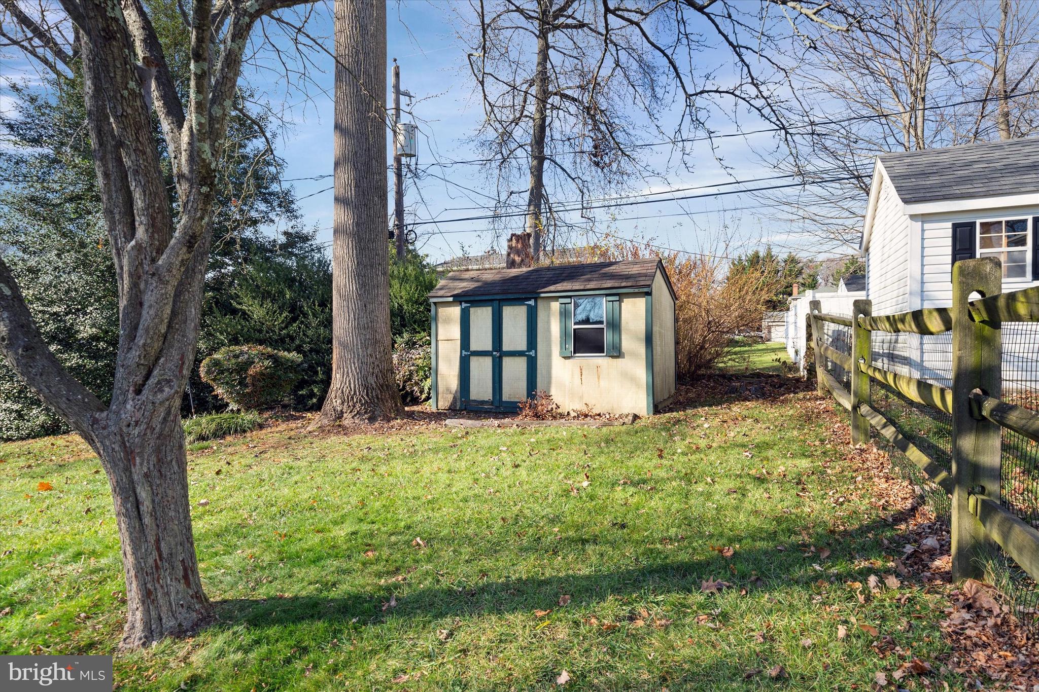 2605 Cayuga Road Wilmington, DE 19810 - Photo 50 of 53 a front view of a house with garden