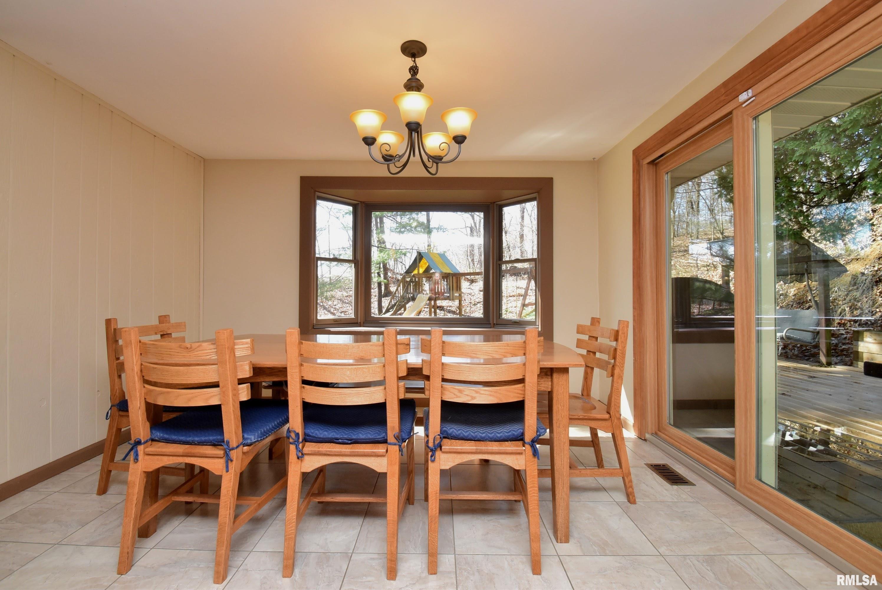 5721 North Koerner Road Peoria, IL 61615 - Photo 17 of 49 Gallery Image 17