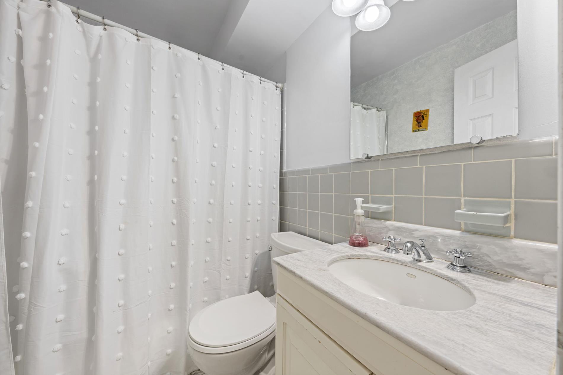 310 East 70th Street, Unit 1G Manhattan, NY 10021 - Photo 5 of 7