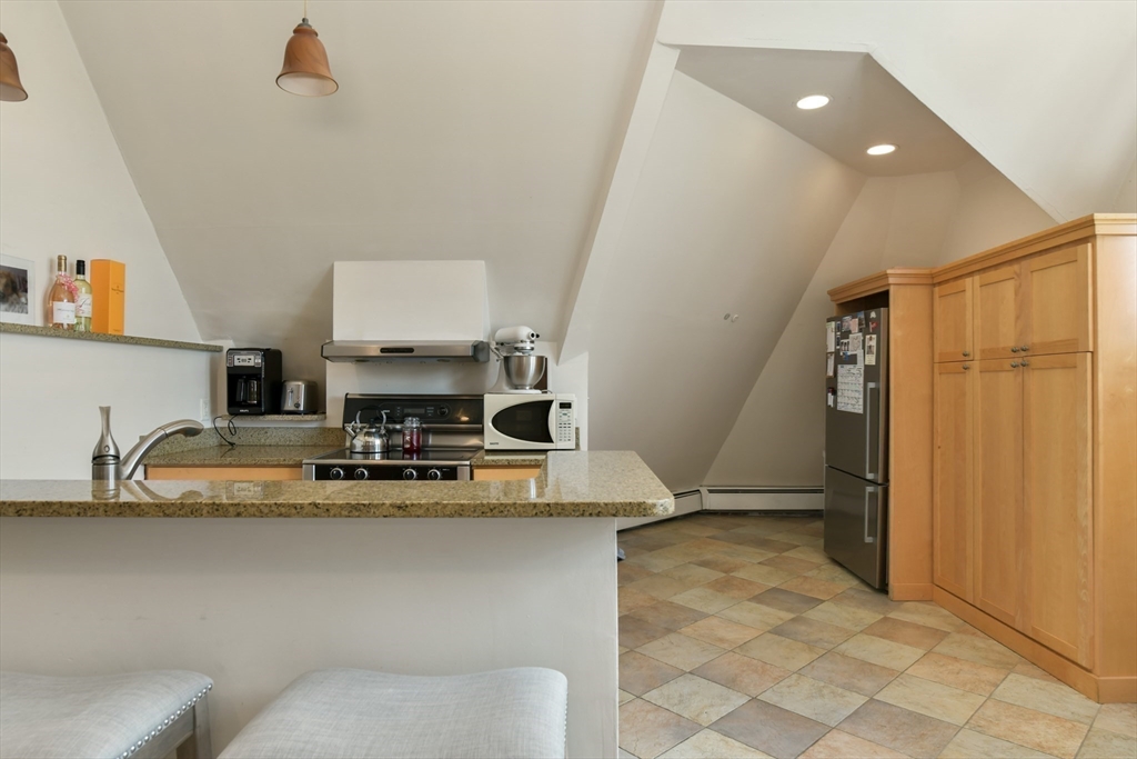 1774 Beacon Street, Unit 6 Brookline, MA 02445 - Photo 7 of 20