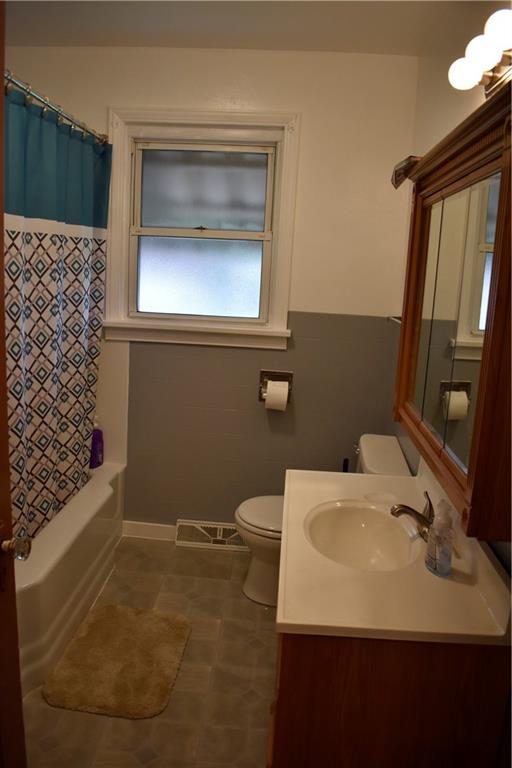 1012 North Eighty Eight Road Rices Landing, PA 15357 - Photo 16 of 19
