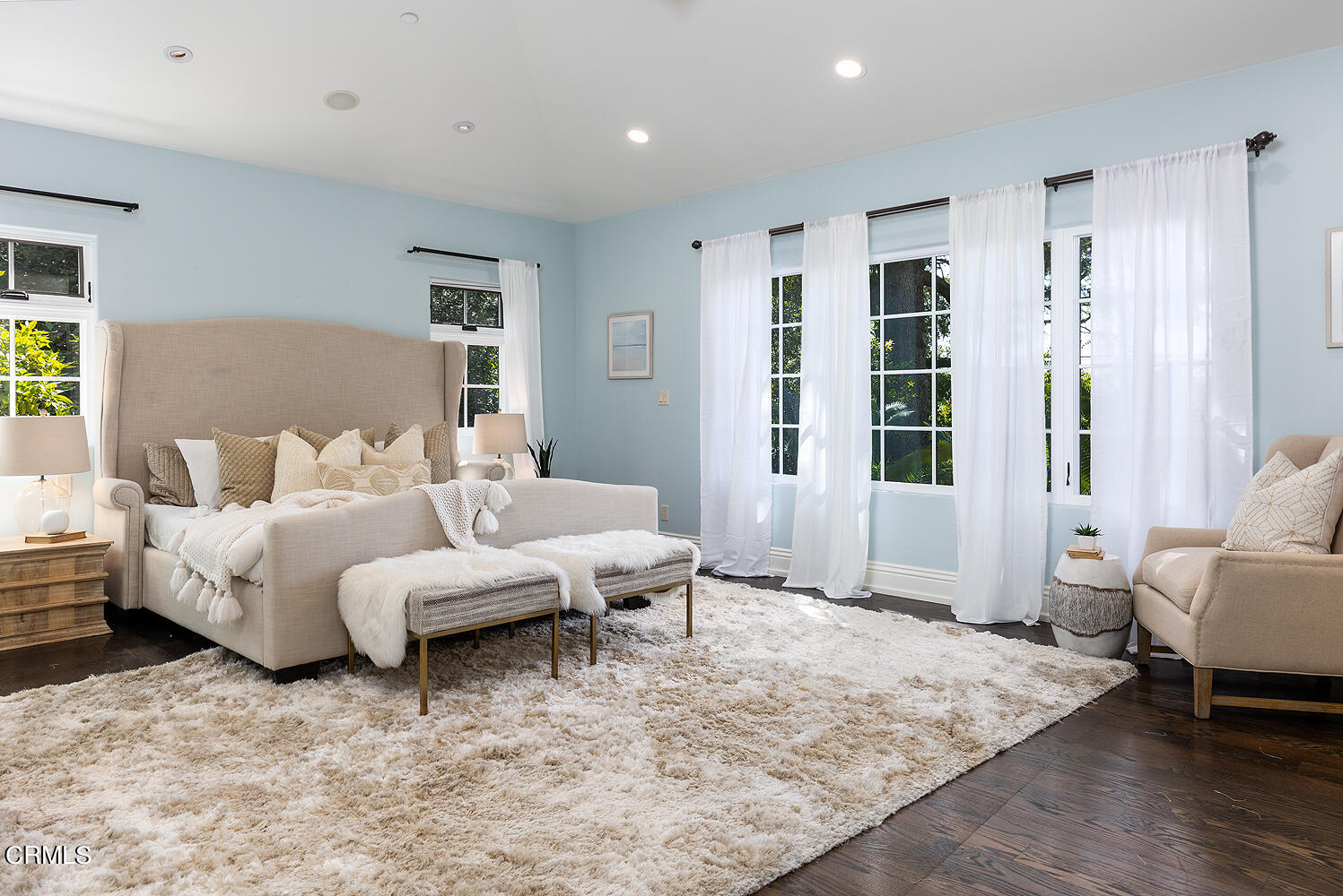 1610 Kinneloa Mesa Road Pasadena, CA 91107 - Photo 26 of 72 a bedroom with a bed and a window