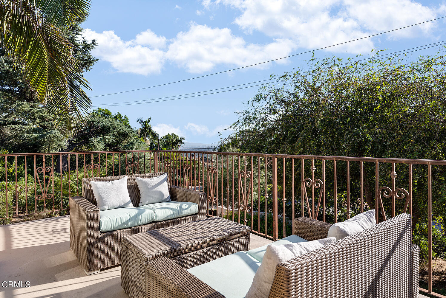 1610 Kinneloa Mesa Road Pasadena, CA 91107 - Photo 51 of 72 a view of sitting area with furniture