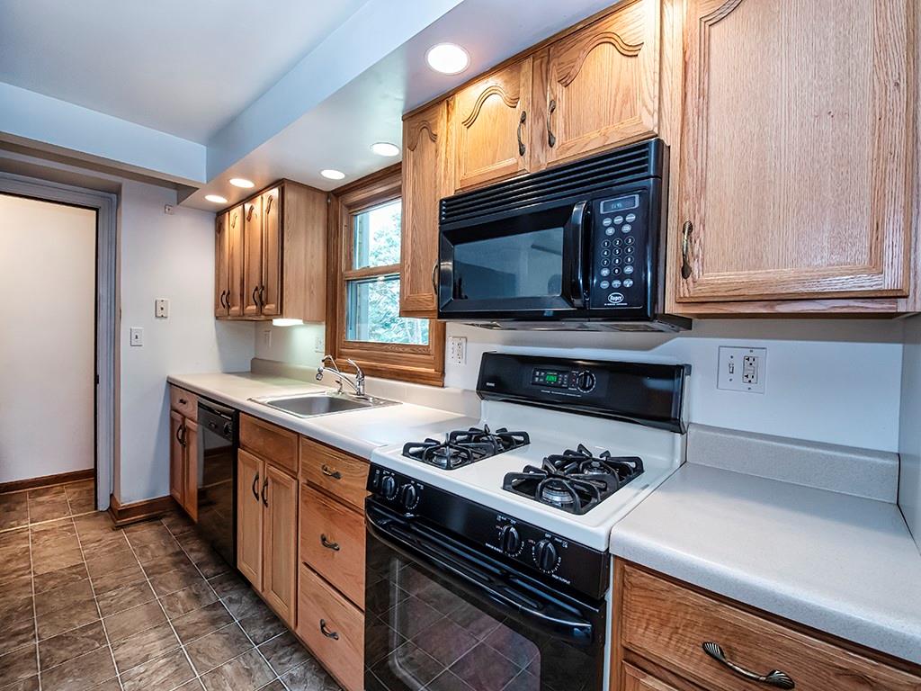 161 Rosscommon Road Wexford, PA 15090 - Photo 9 of 20 Gallery Image 9