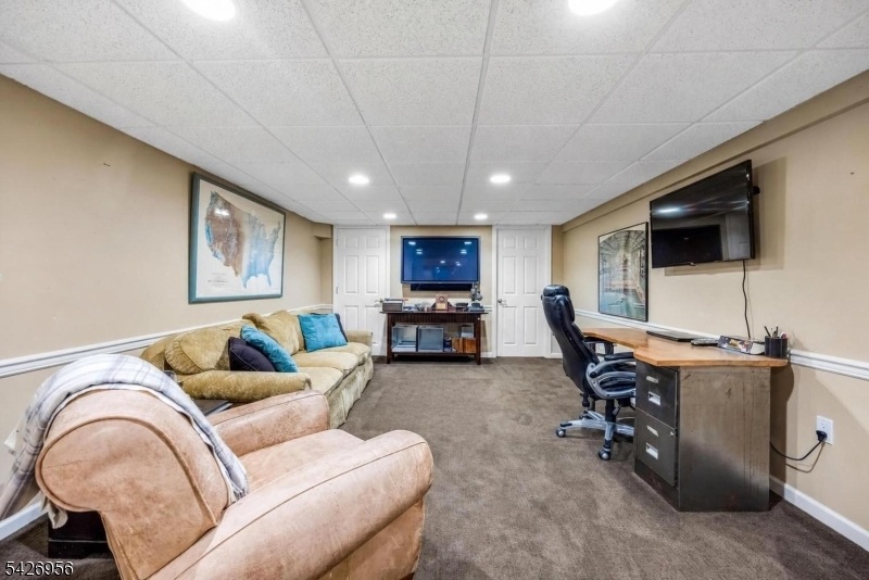 8 White Pine Road Upper Saddle River, NJ 07458 - Photo 39 of 50