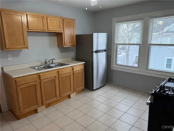 $1,500 | 812-814 Spencer Street, Unit 14, Syracuse, NY 13204