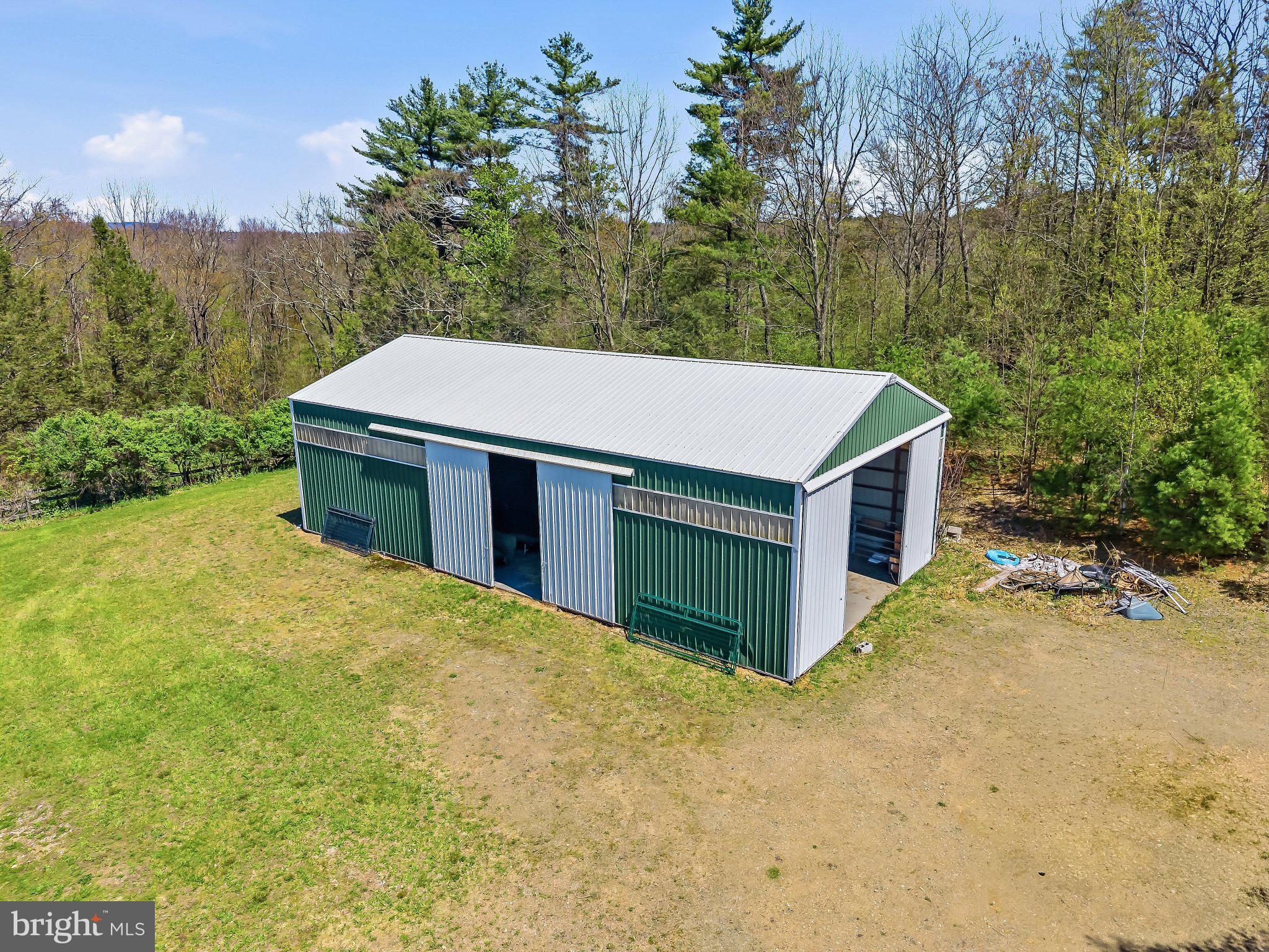 216 Merwinsburg Road Effort, PA 18330 - Photo 10 of 75 Spacious shed nestled in nature.