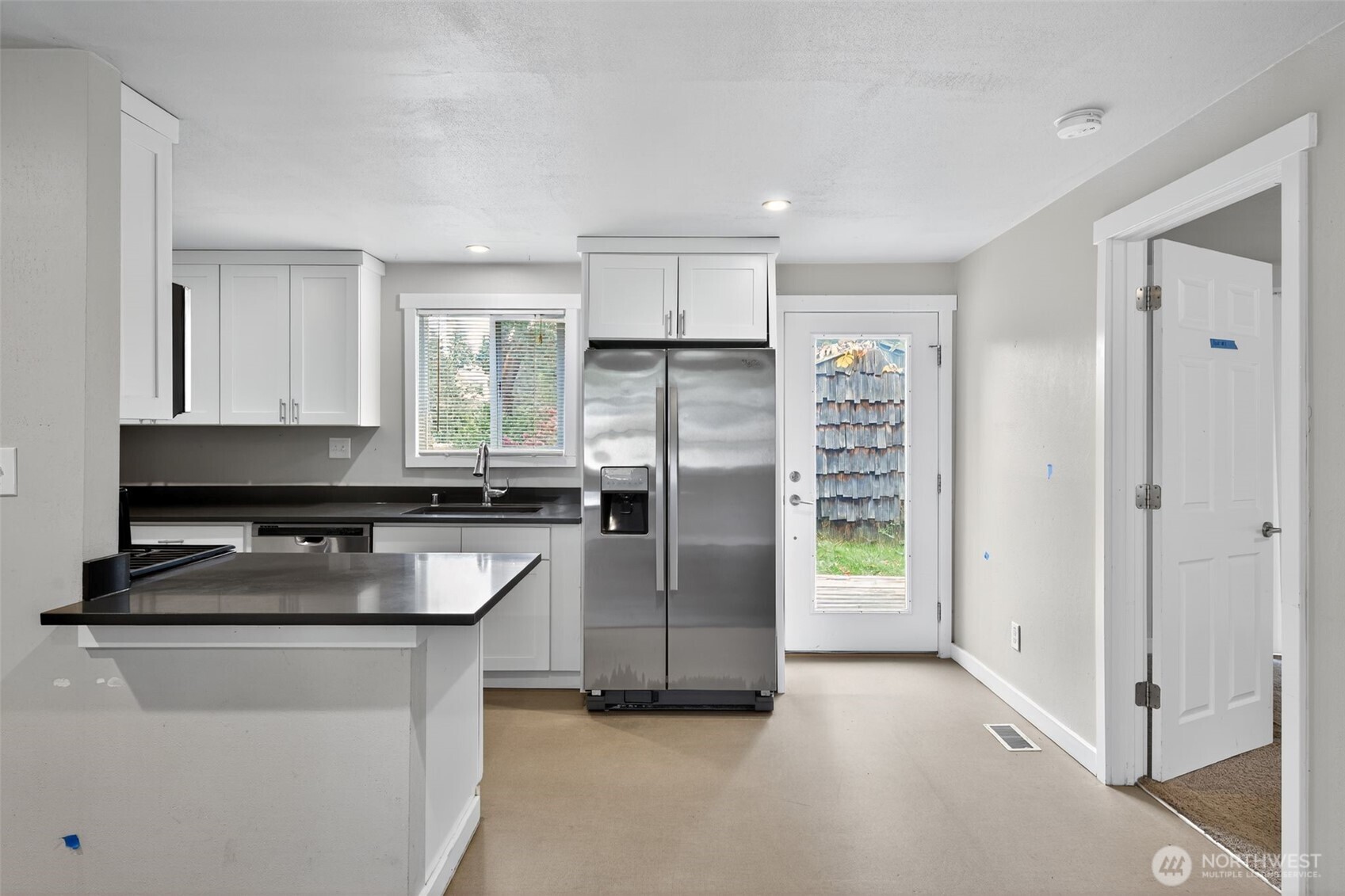 30548 5th Avenue Southwest Federal Way, WA 98023 - Photo 8 of 33