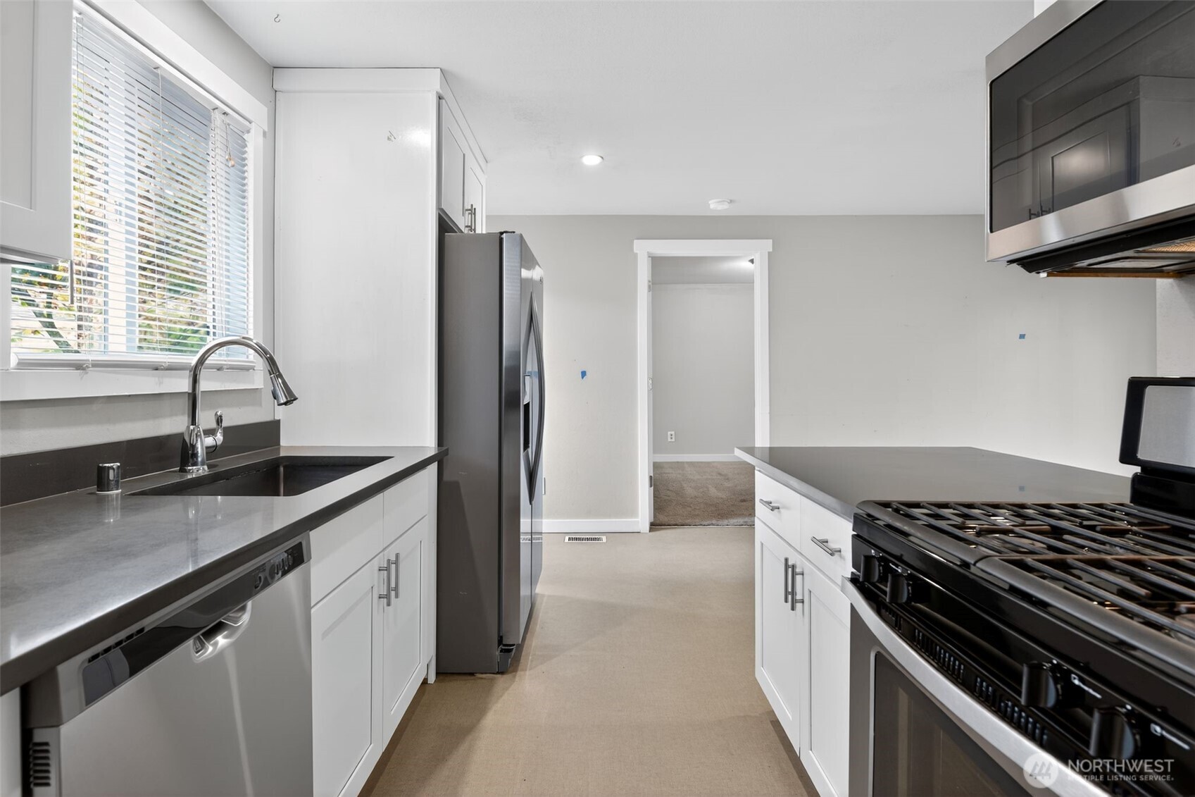 30548 5th Avenue Southwest Federal Way, WA 98023 - Photo 10 of 33