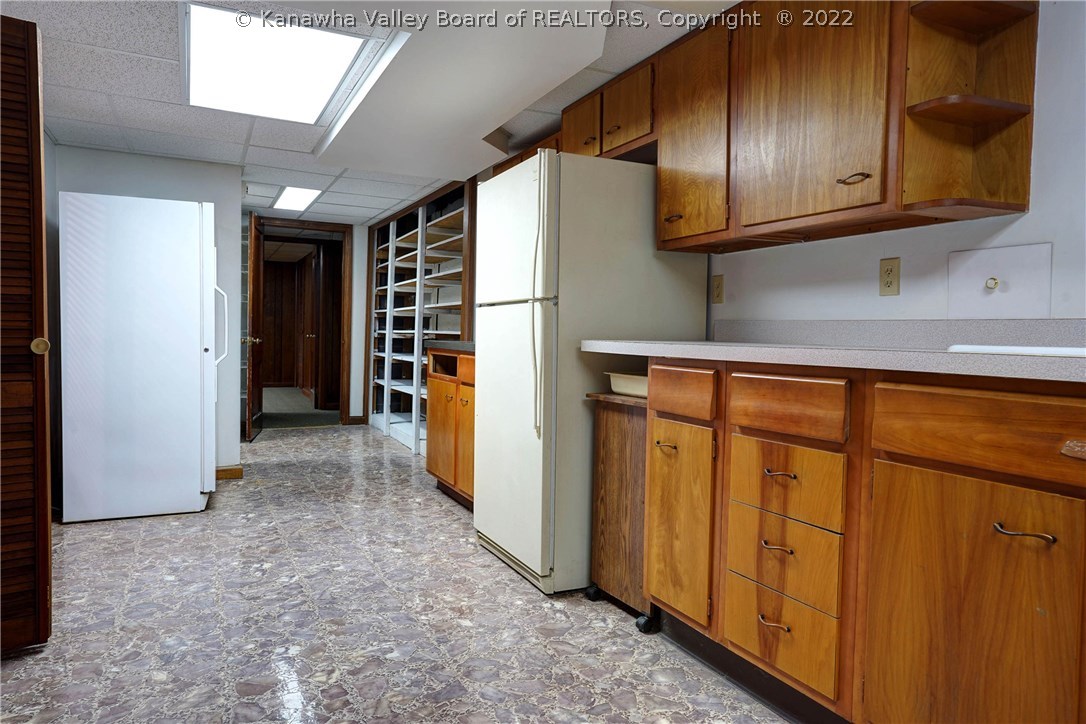 219 Winfield Road St. Albans, WV 25177 - Photo 27 of 48 Gallery Image 27