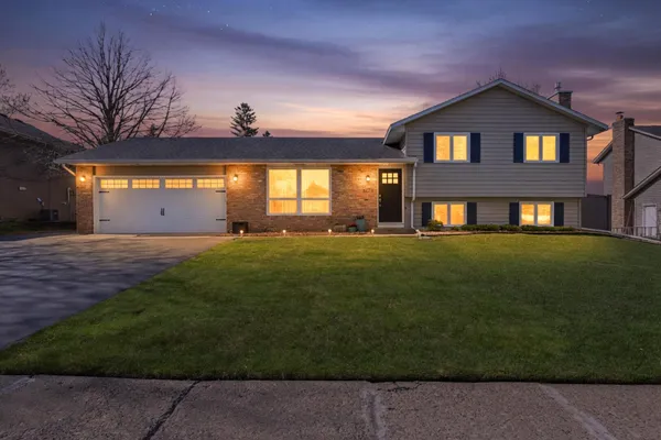 $429,900 | 4770 142nd Street West, Apple Valley, MN 55124