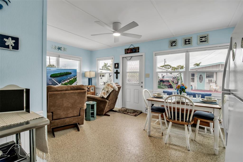 10315 Cortez Road West, Unit 123 Bradenton, FL 34210 - Photo 19 of 64 a view of a livingroom with furniture and a window