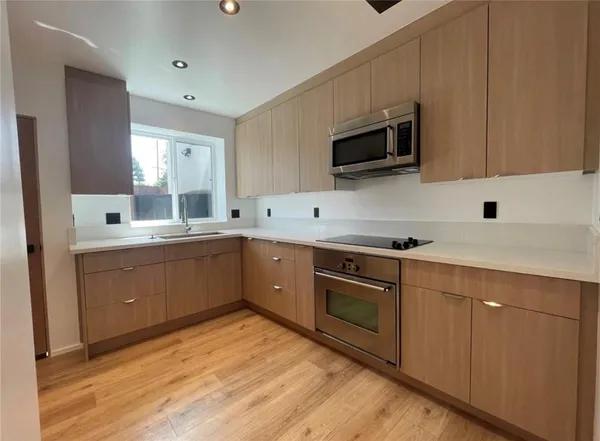 $1,399,000 | 1713 West Alameda Avenue, Burbank, CA 91506