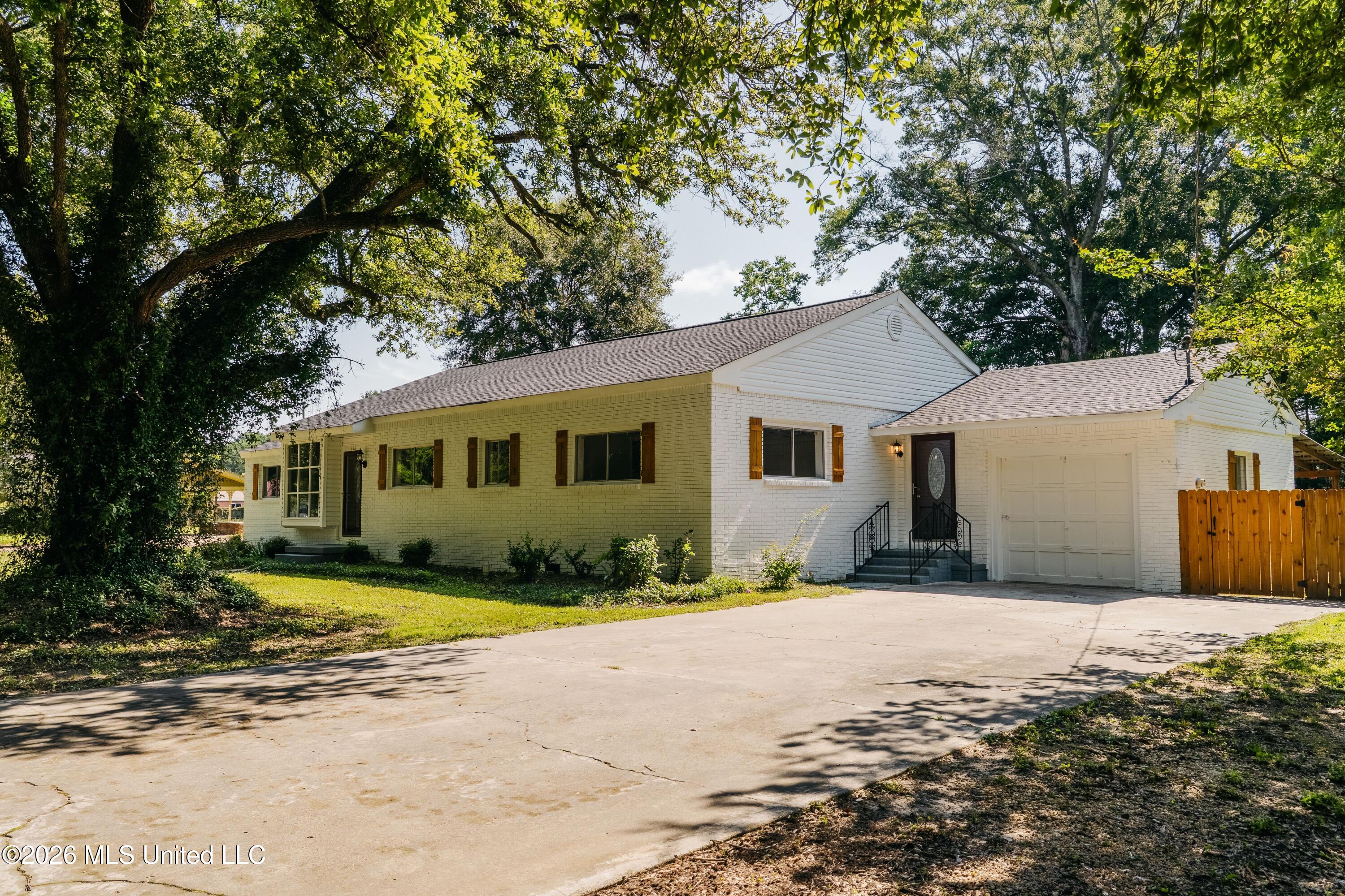 304 Spring Street Taylorsville, MS 39168 - Photo 1 of 39 1 (15)